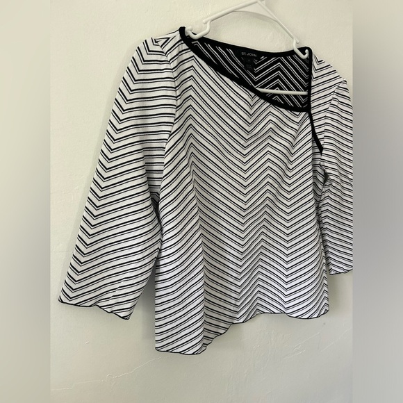 St. John Chevron Stretch Blouse K51V011 Caviar White Size Small - Picture 3 of 5